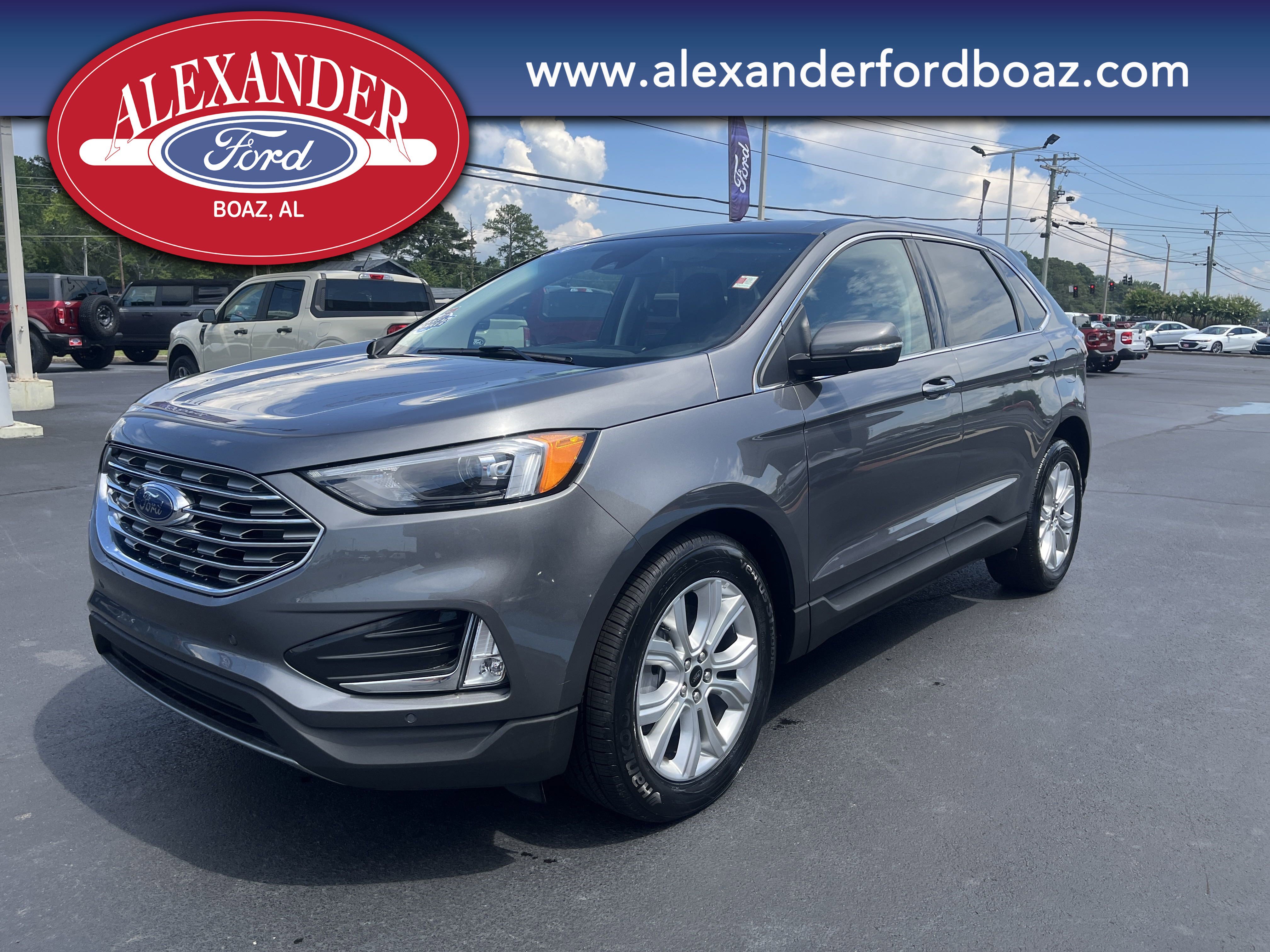 2024 Ford Edge Titanium's photo