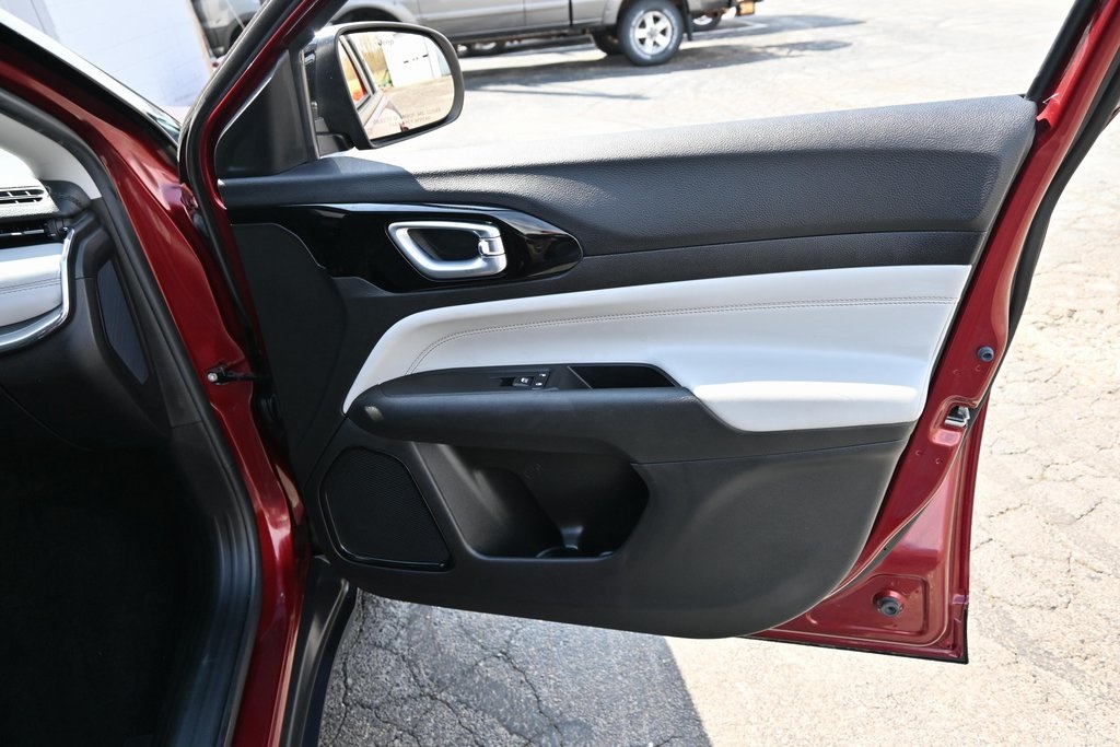 2022 Jeep Compass Limited photo 21