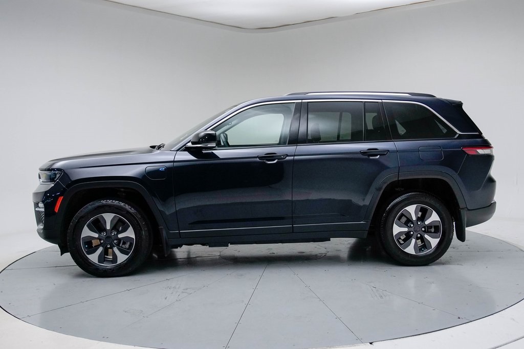 2022 Jeep Cherokee 4xe Base photo 2