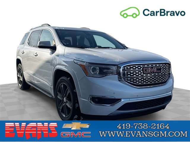 2017 GMC Acadia Denali's photo