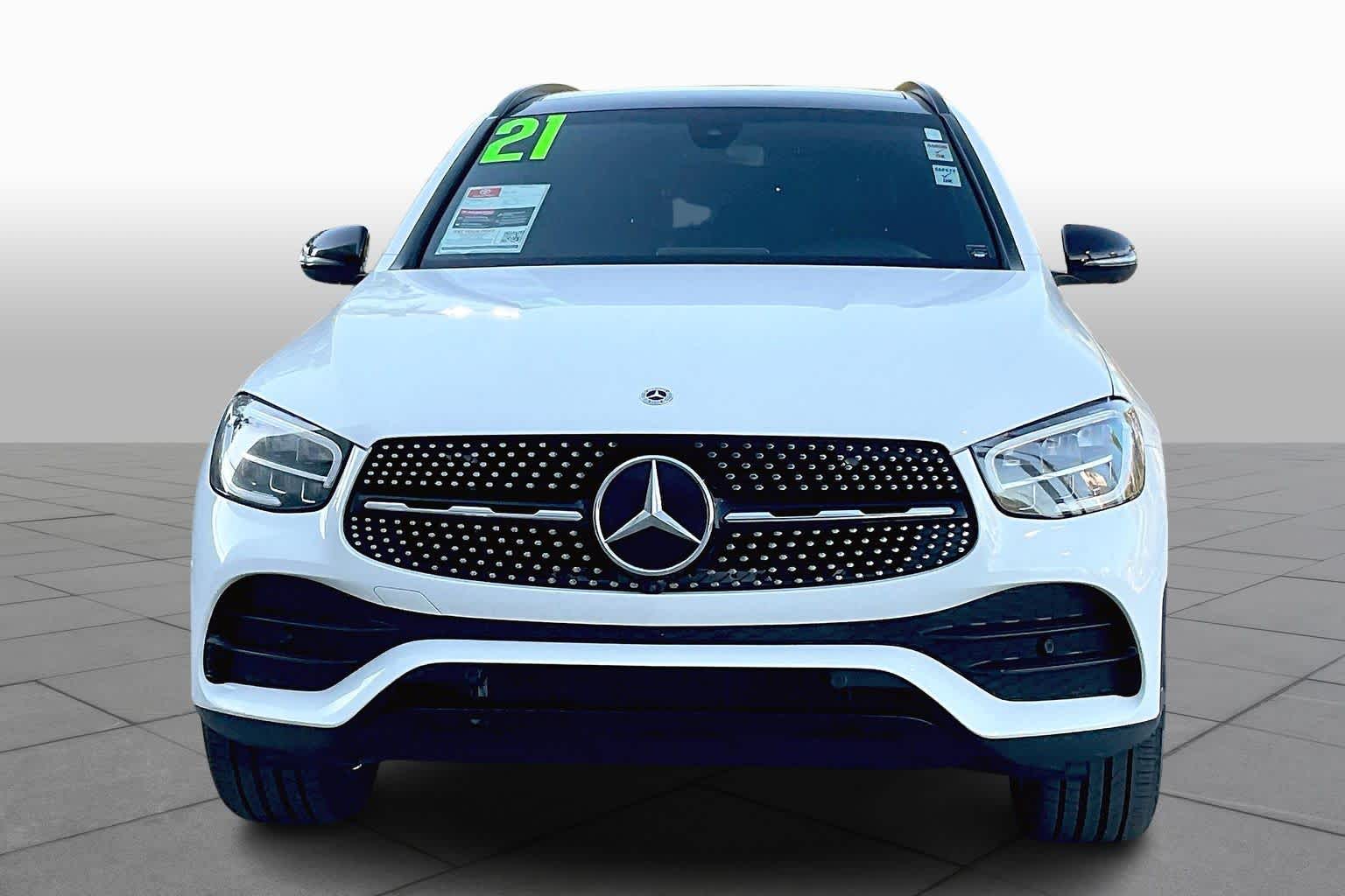 2021 Mercedes Benz GLC 300 photo 2
