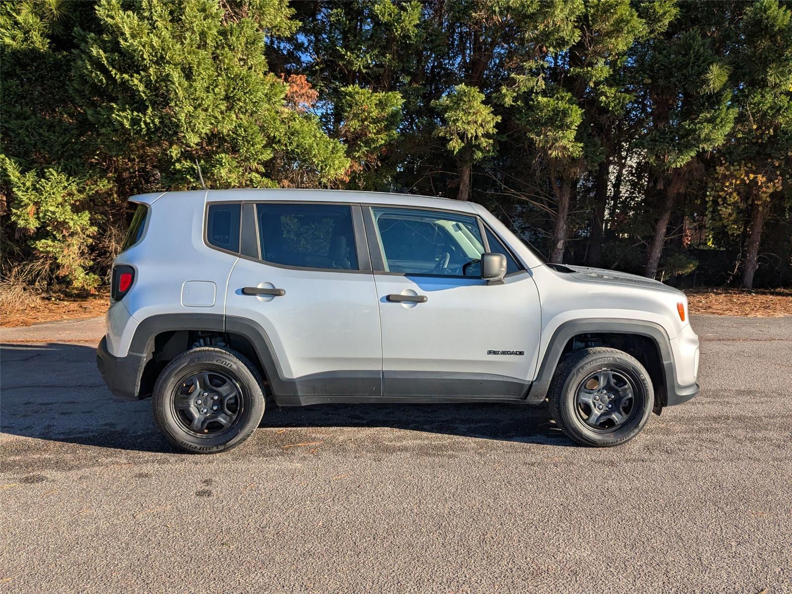 2019 Jeep Renegade Sport photo 3