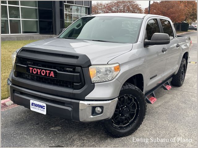 2017 Toyota Tundra SR5's photo