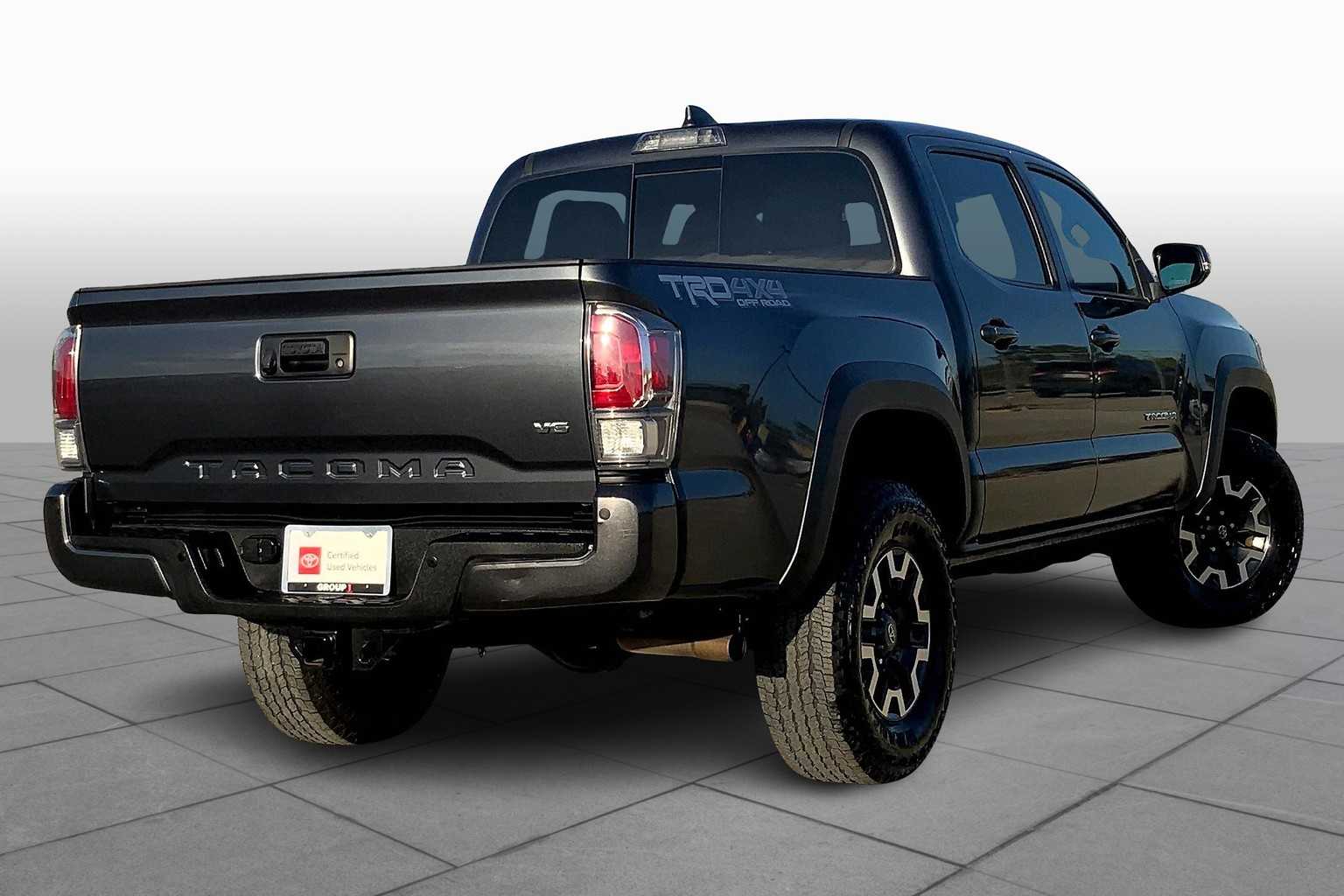 2023 Toyota Tacoma TRD photo 12