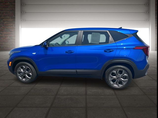 2024 Kia Seltos LX photo 6