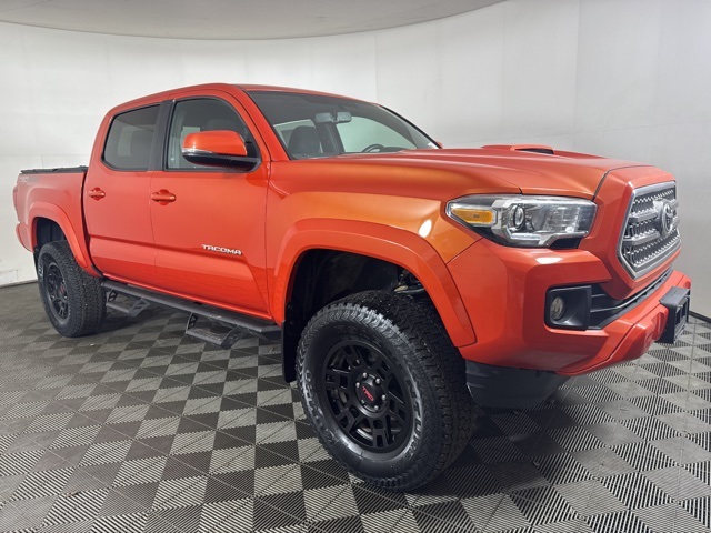 2016 Toyota Tacoma TRD Sport's photo