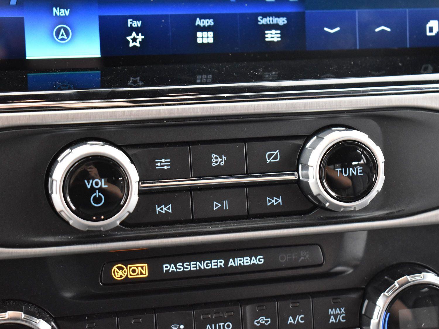 2022 Ford F-450 Platinum photo 19