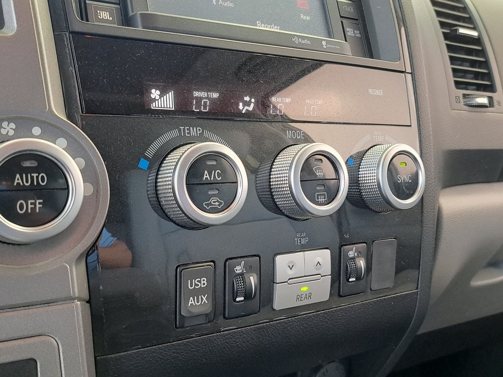 2014 Toyota Sequoia Limited photo 17