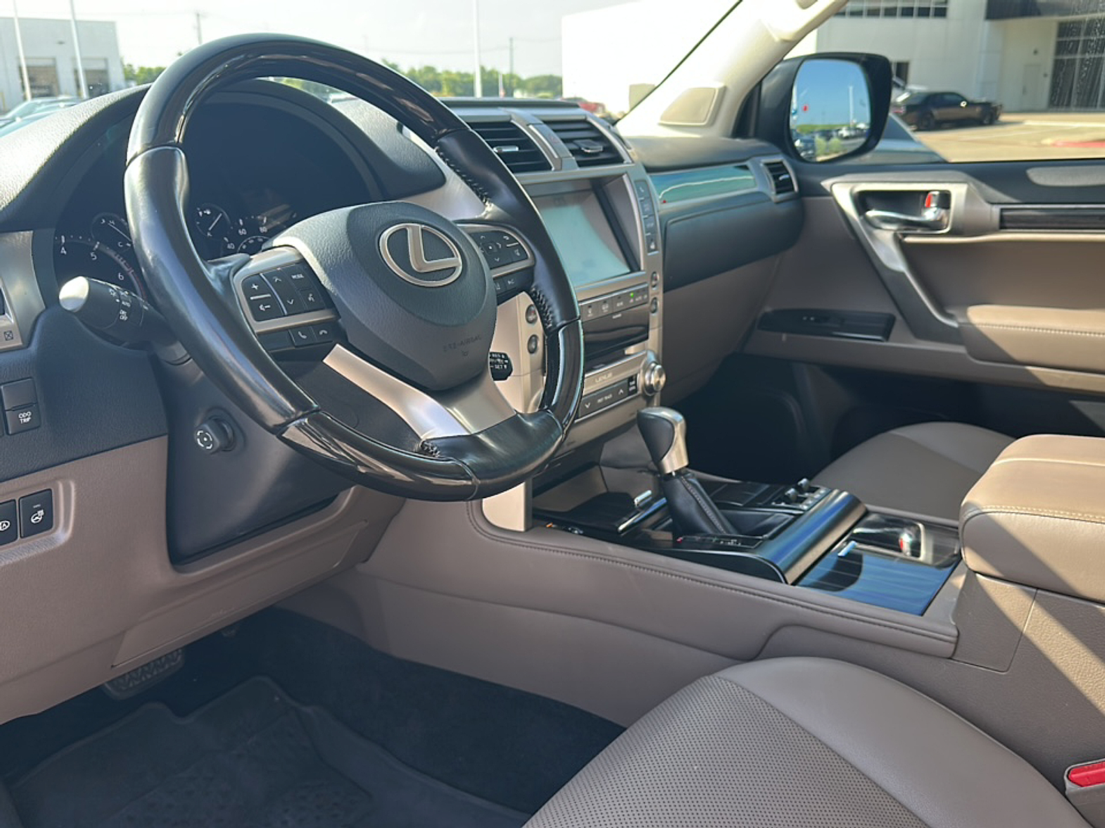 2021 Lexus GX 460 Premium photo 3