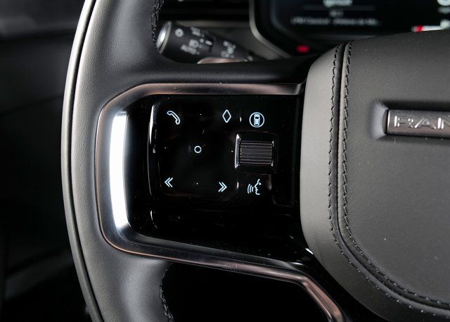2025 Land Rover Range Rover Sport SE photo 13