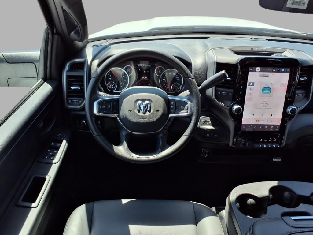 2025 Ram 2500 Tradesman photo 4