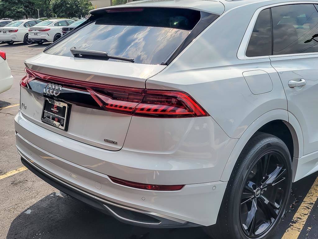 2022 AUDI Q8 - Image 5