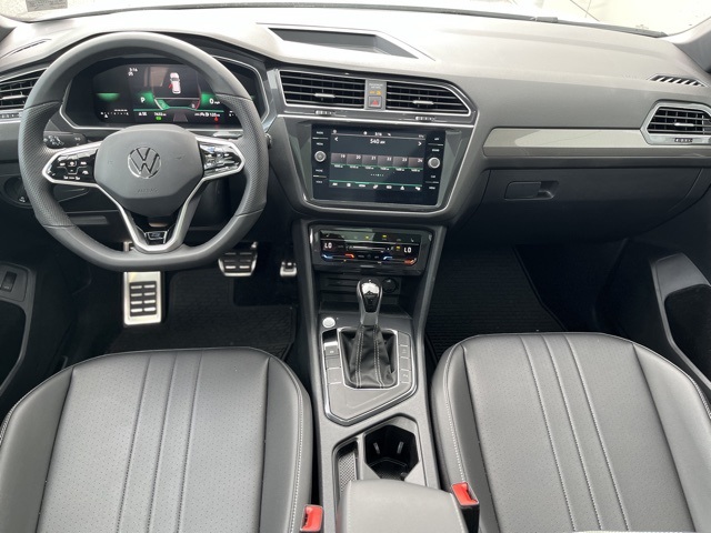 2024 Volkswagen Tiguan SE R-Line Black photo 4