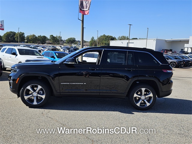 2025 Jeep Grand Cherokee Limited photo 4