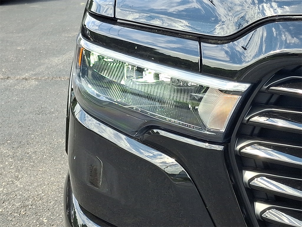 2026 Ram 1500 Laramie photo 8