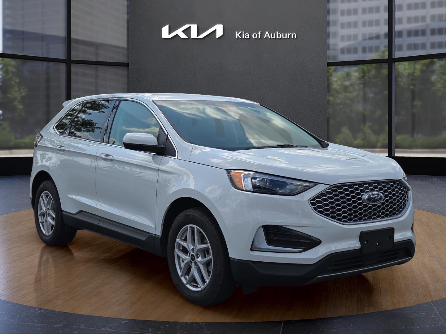 2024 Ford Edge SEL photo 3