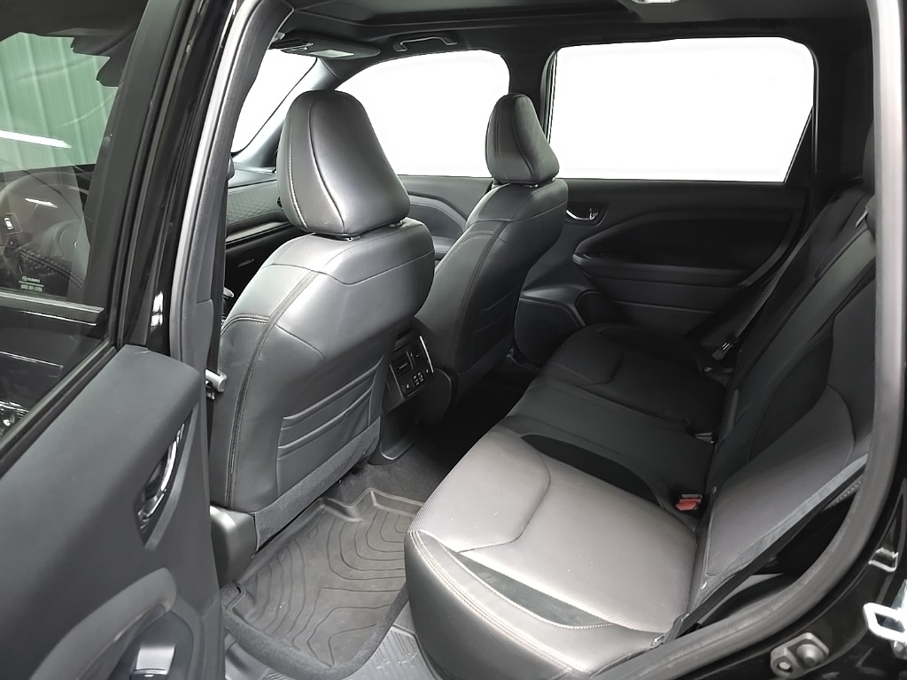 2025 Subaru Forester Touring photo 30