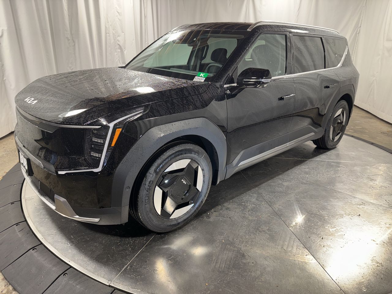 2026 Kia EV9 Wind's photo