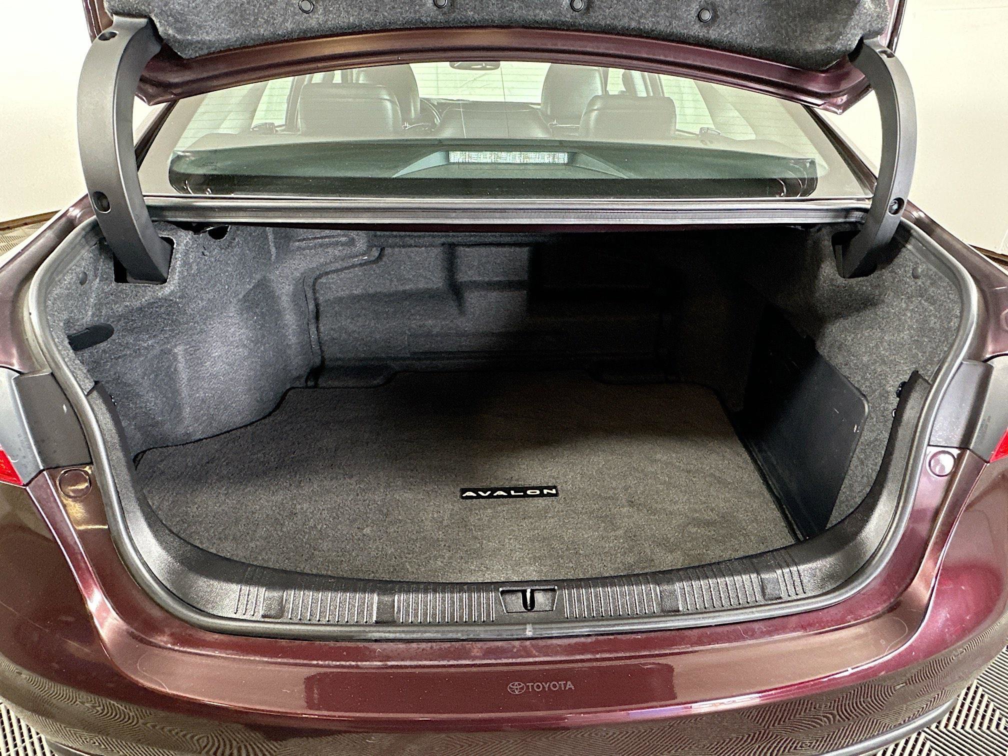 2013 Toyota Avalon Hybrid XLE Premium photo 20