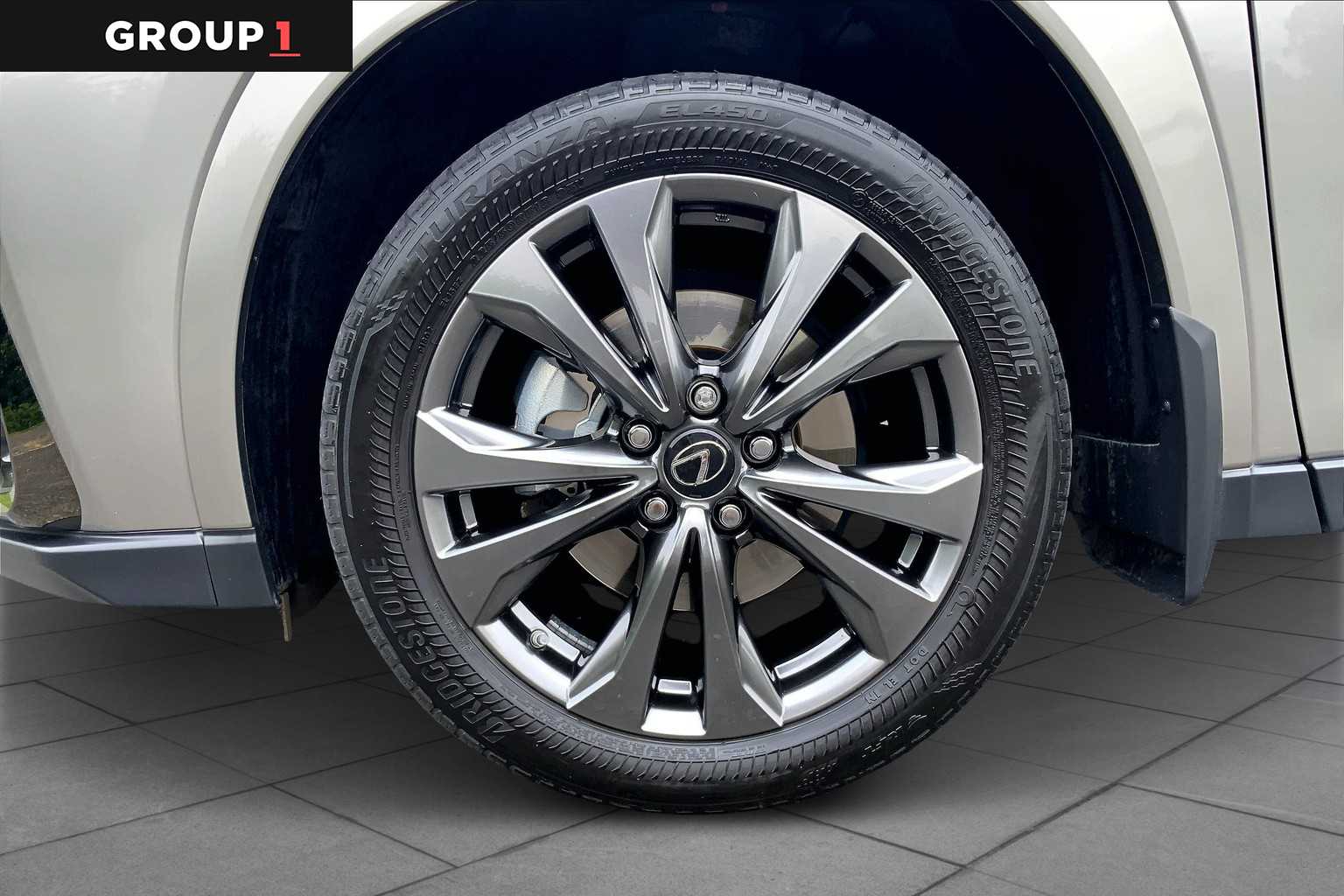 2022 Lexus UX 250h F SPORT photo 16
