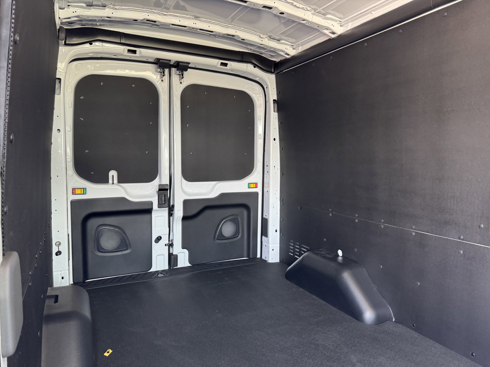 2025 Ford Transit photo 7