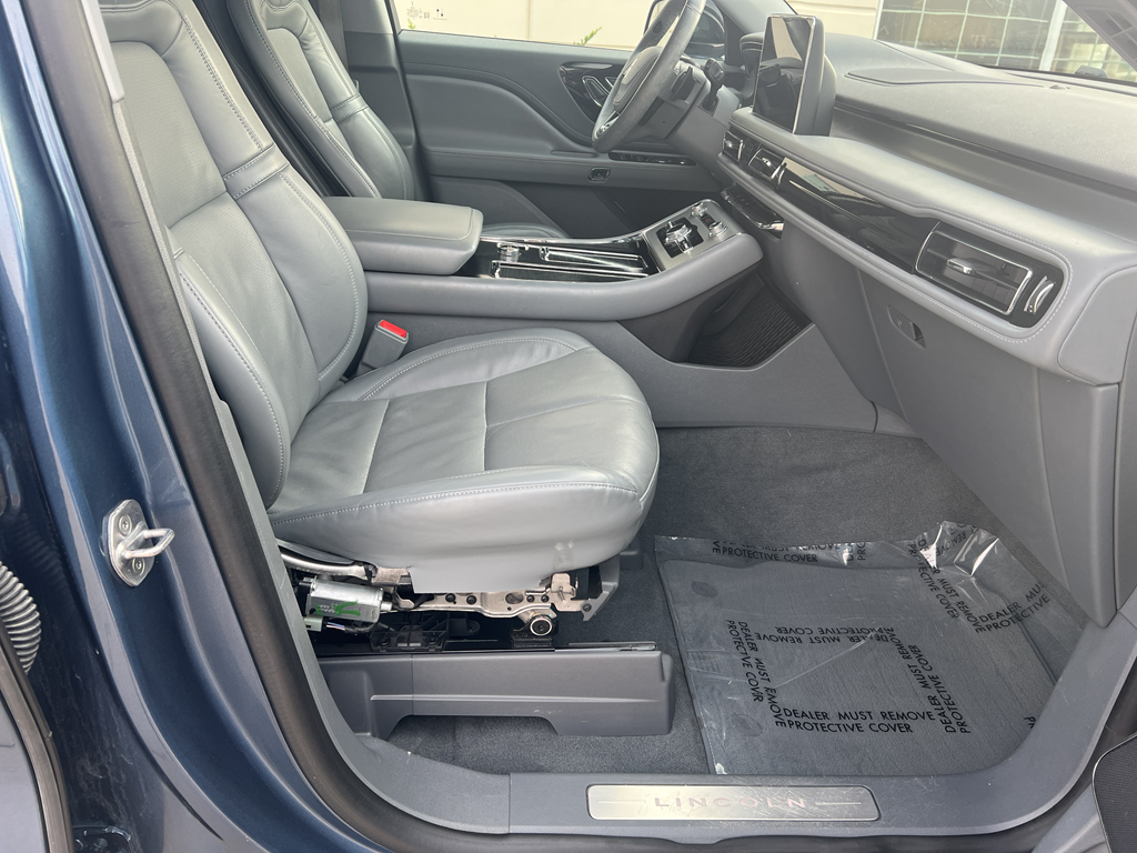 2020 Lincoln Aviator Reserve photo 25
