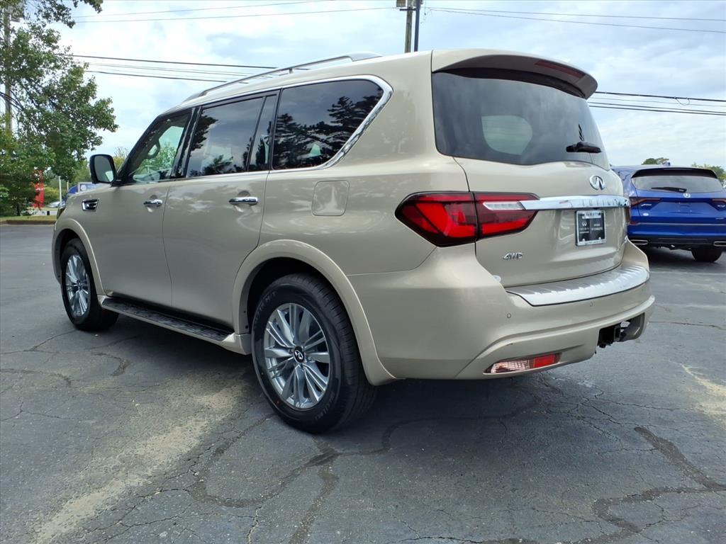 2023 Infiniti QX80 Luxe photo 14