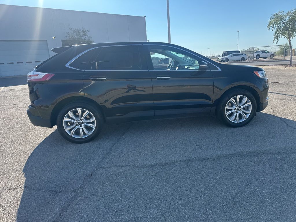 2023 Ford Edge Titanium photo 7
