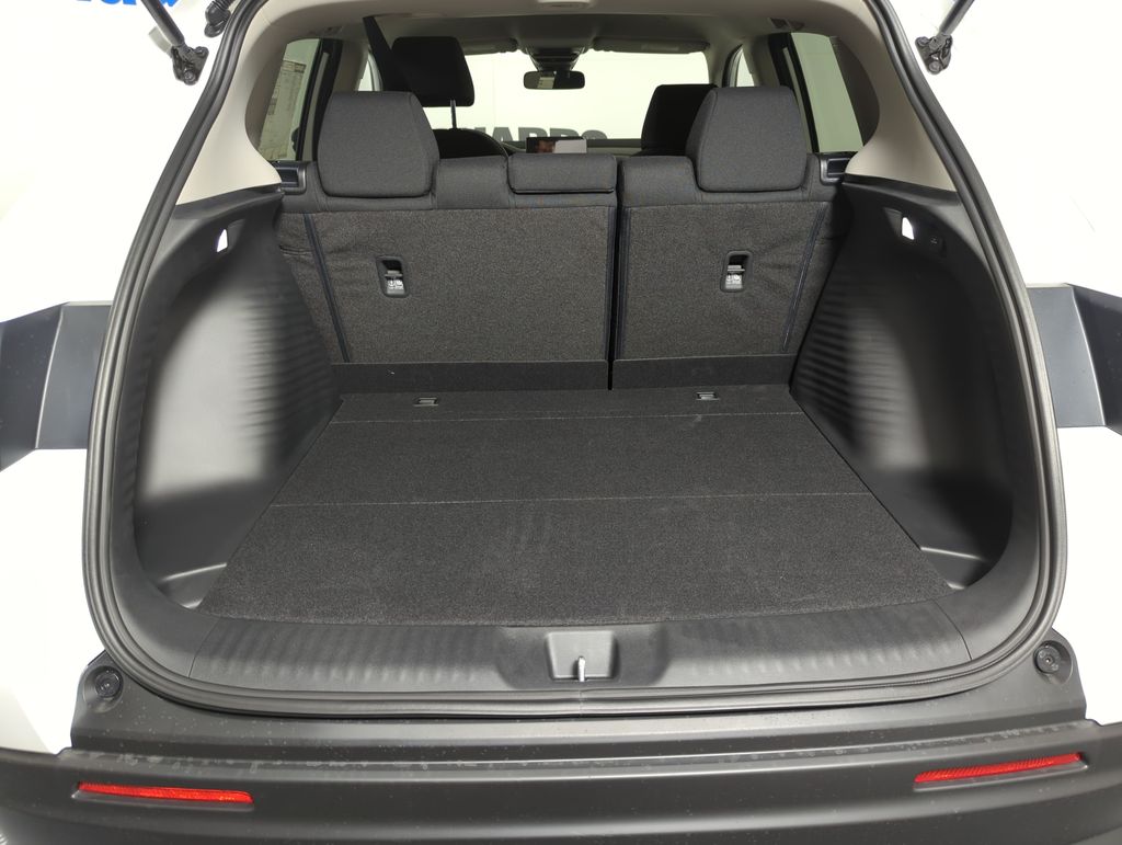 2026 Honda HR-V LX photo 9
