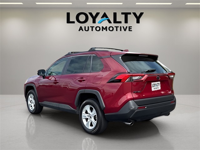 2021 Toyota RAV4 XLE photo 7