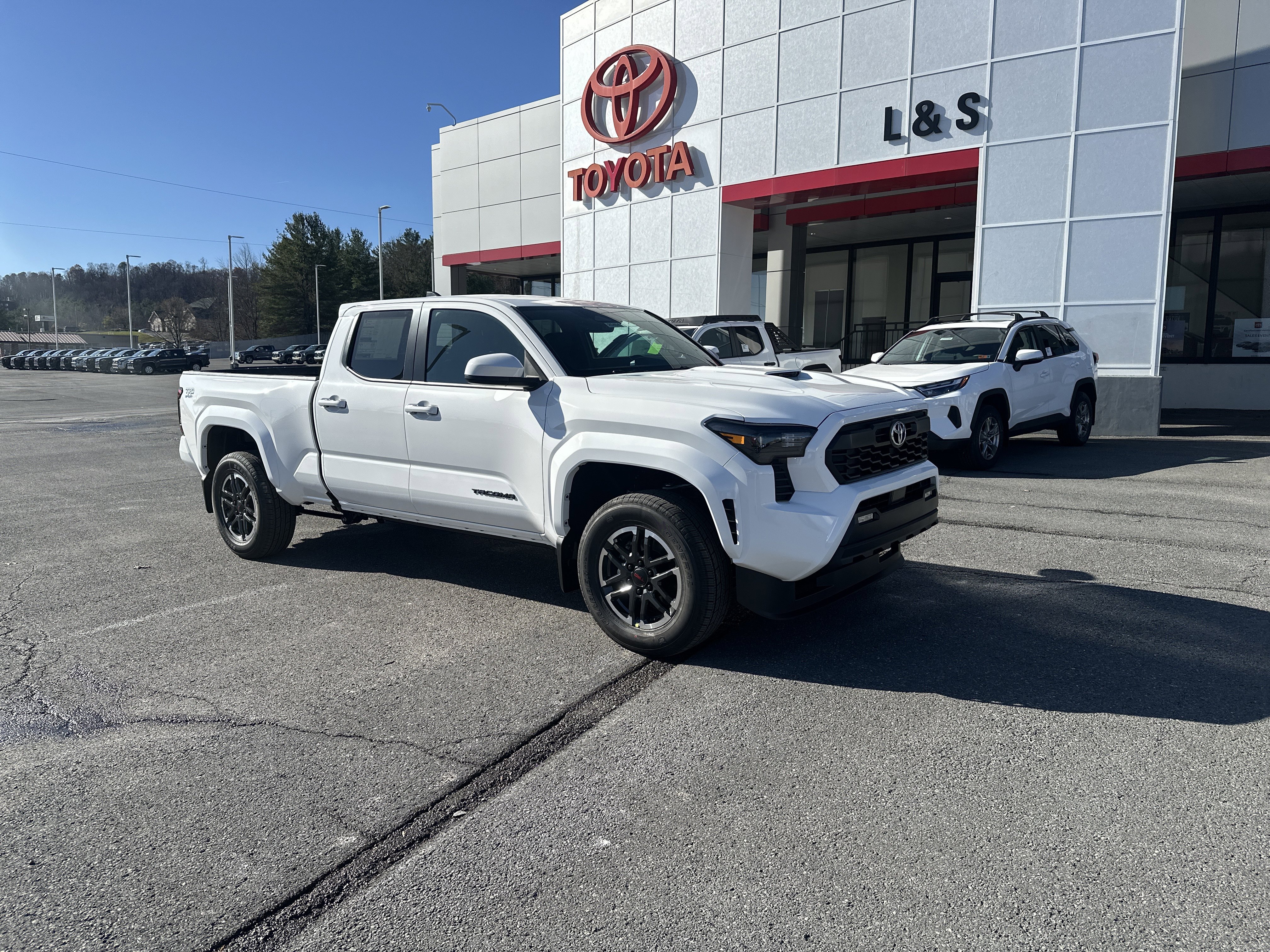 2025 Toyota Tacoma TRD Sport's photo