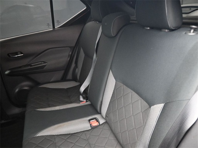 2019 Nissan Kicks SV photo 10