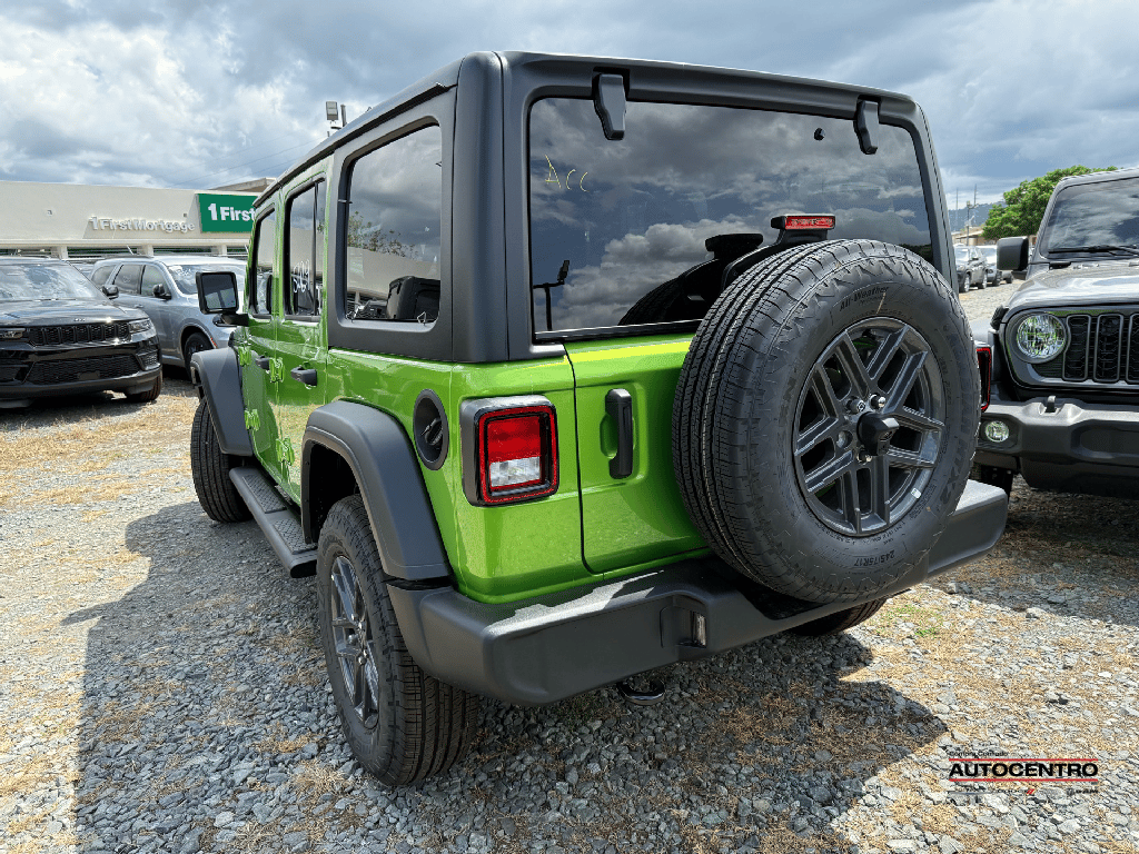 2025 Jeep Wrangler photo 2