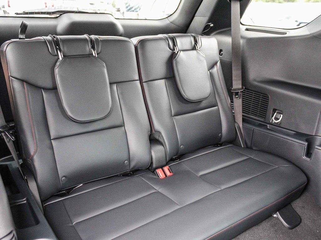 2025 Ford Explorer ST-Line photo 15