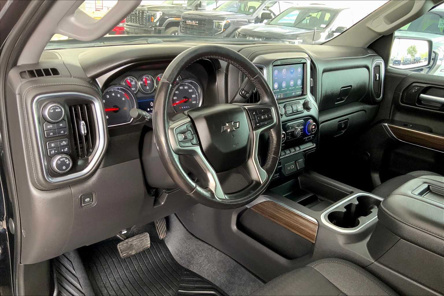 2021 Chevrolet Silverado 1500 RST photo 14