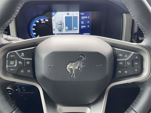 2024 Ford Bronco Outer Banks photo 16