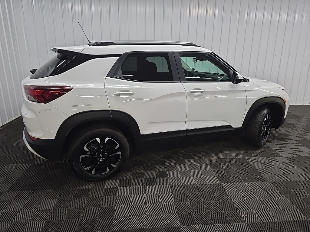2023 Chevrolet Trailblazer LT photo 3