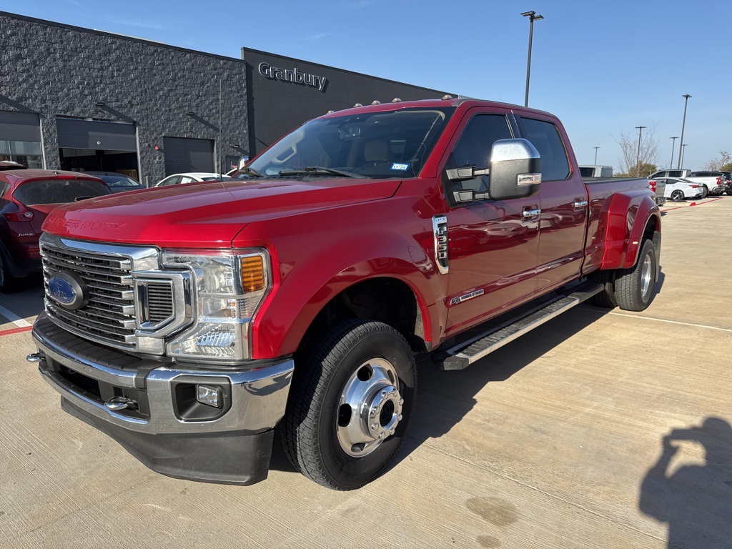 2022 Ford F-350 Super Duty Lariat's photo