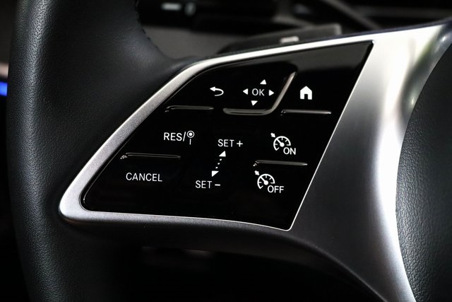 2025 Mercedes Benz C 300 4MATIC photo 3