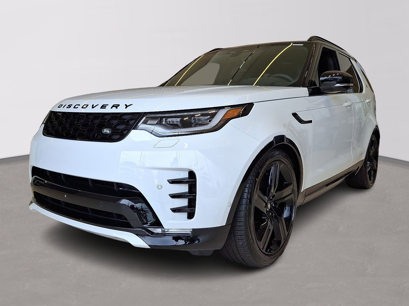 2025 Land Rover Discovery Dynamic SE's photo
