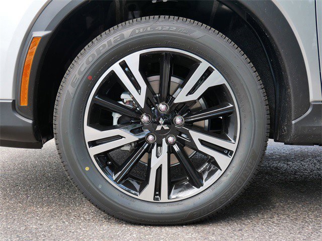 2025 Mitsubishi Eclipse Cross SE photo 2