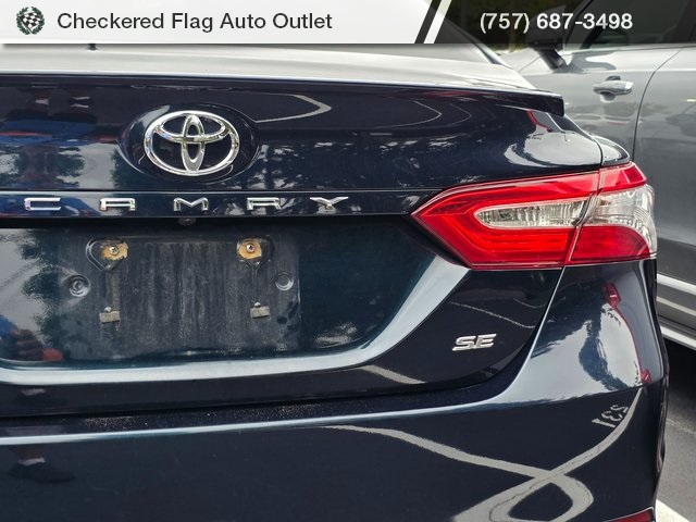 2019 Toyota Camry SE photo 7