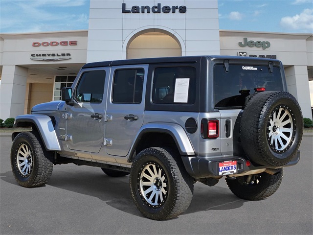 2020 Jeep Wrangler Unlimited Sahara photo 4