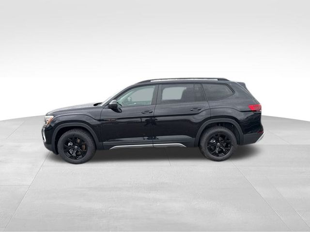 2025 Volkswagen Atlas Peak Edition SE photo 2
