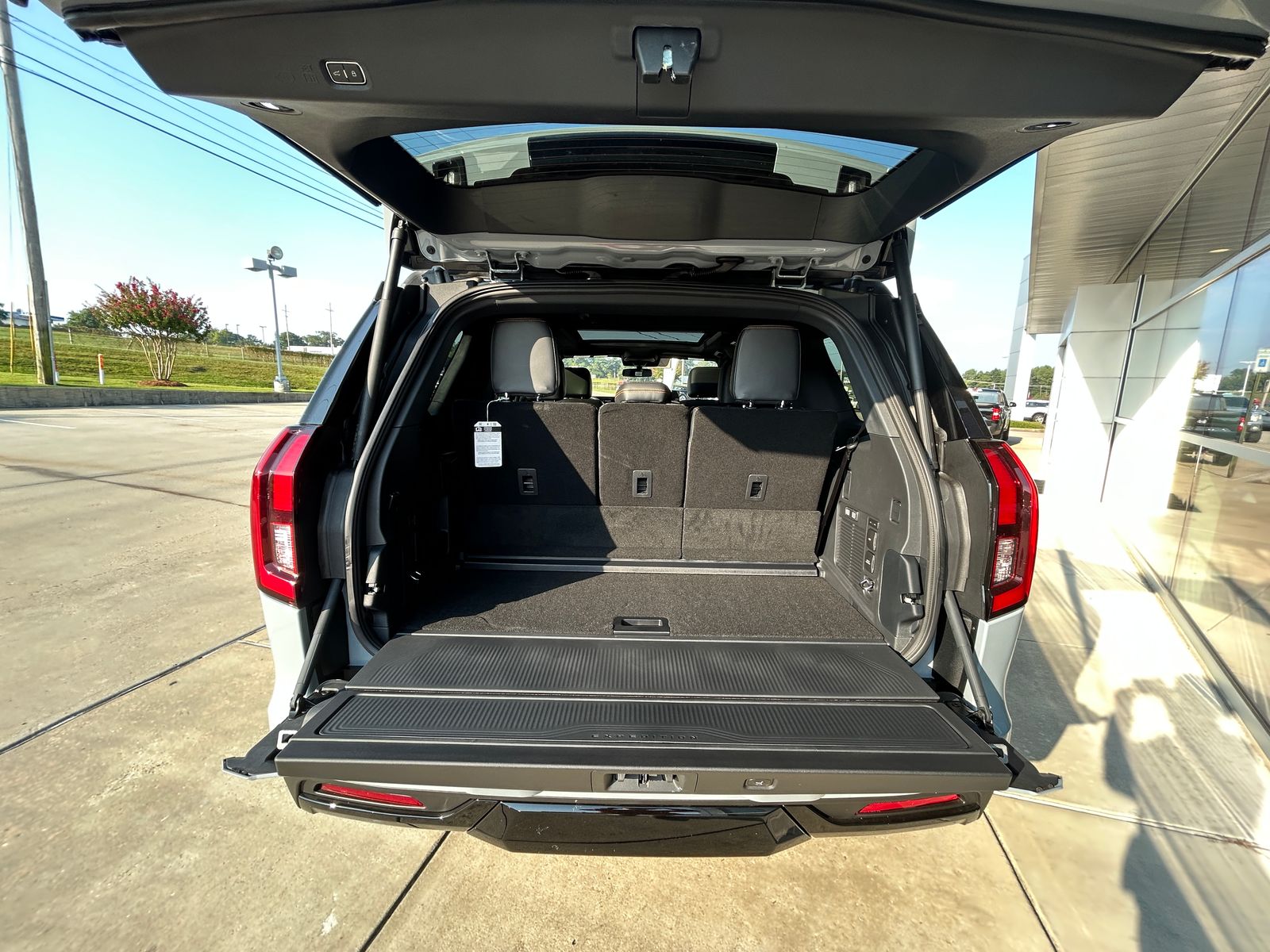 2025 Ford Expedition photo 18