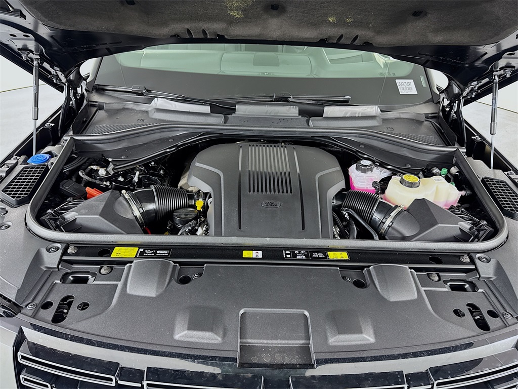 2025 Land Rover Range Rover SE photo 27