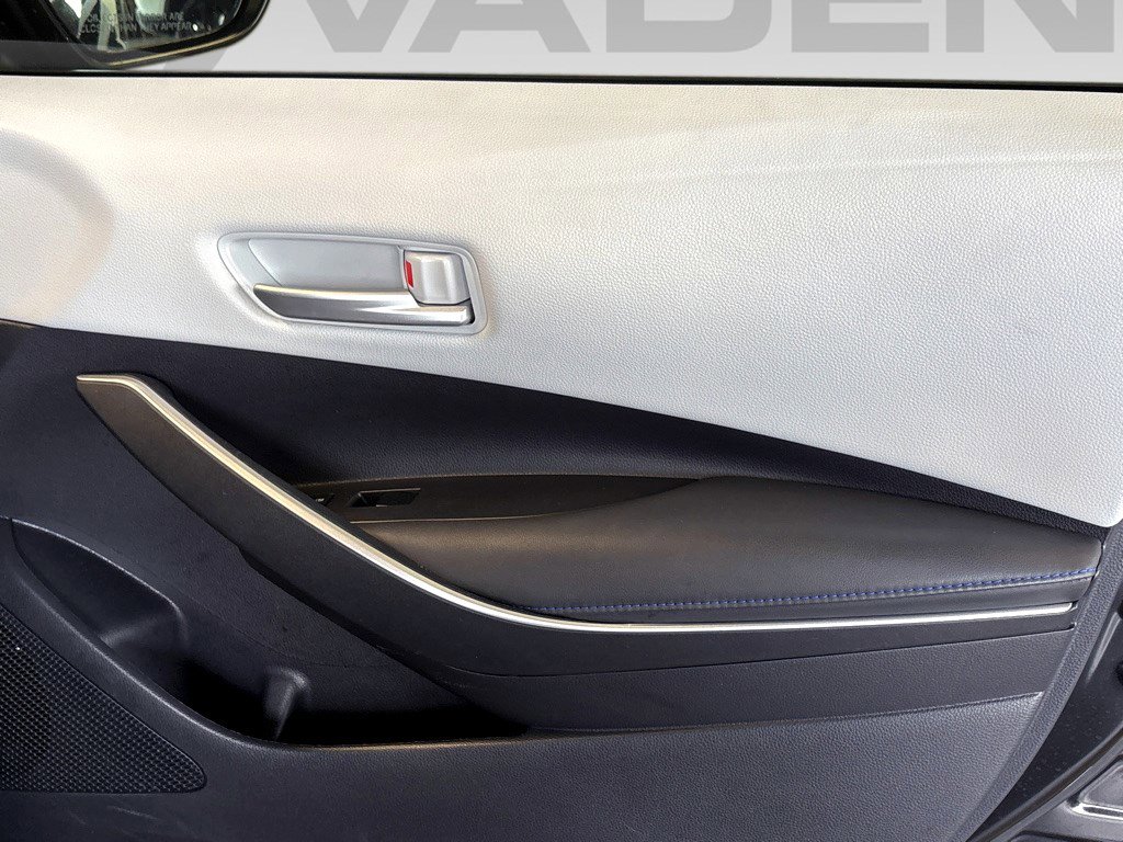 2022 Toyota Corolla LE photo 10
