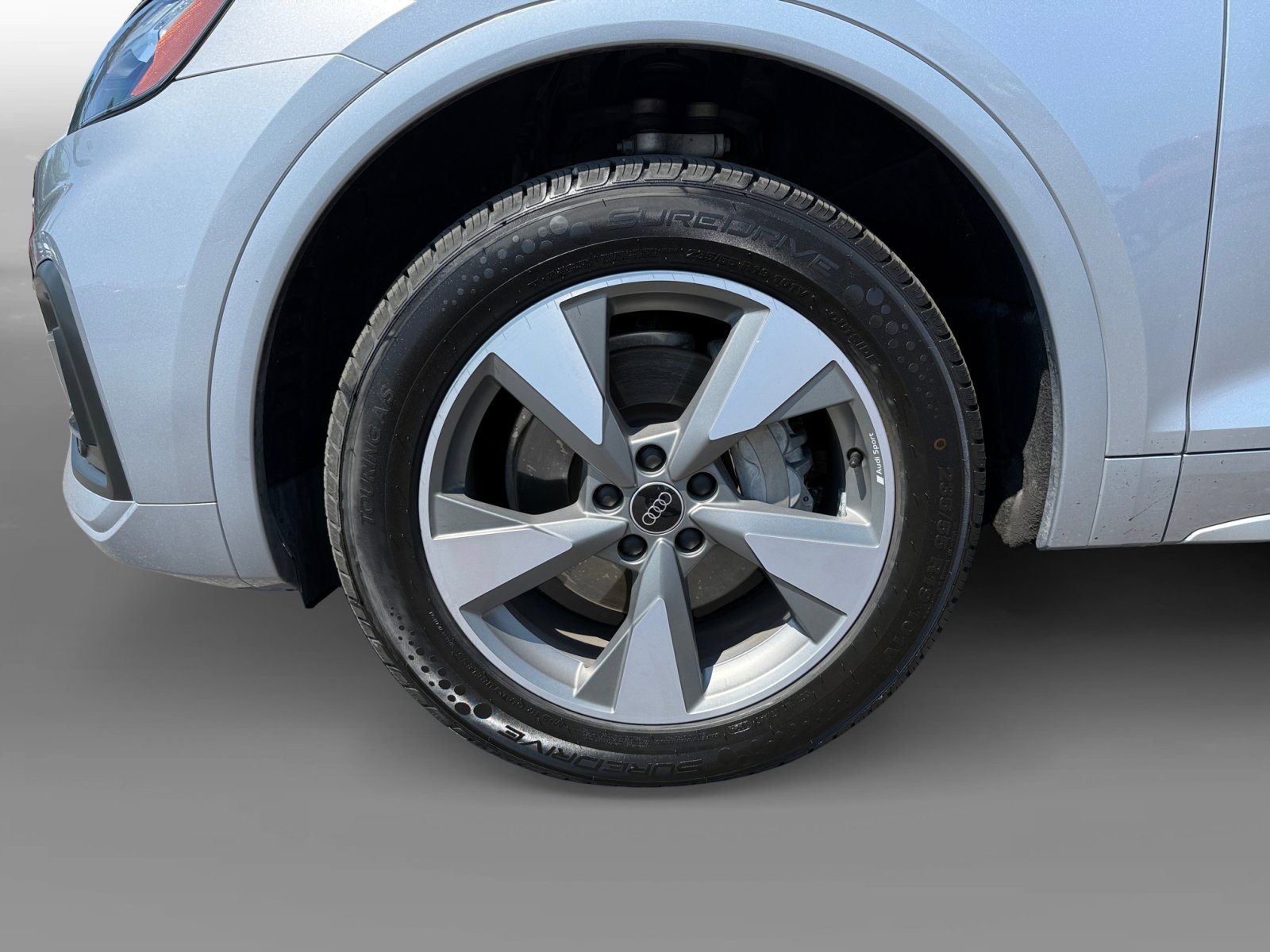 2022 Audi Q5 40 Premium Plus photo 9
