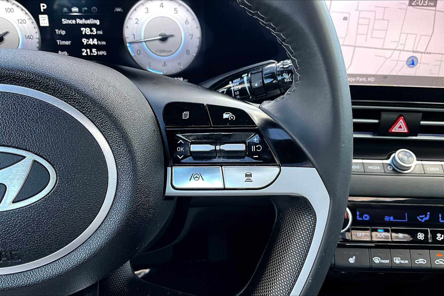 2024 Hyundai Elantra SEL Convenience photo 22