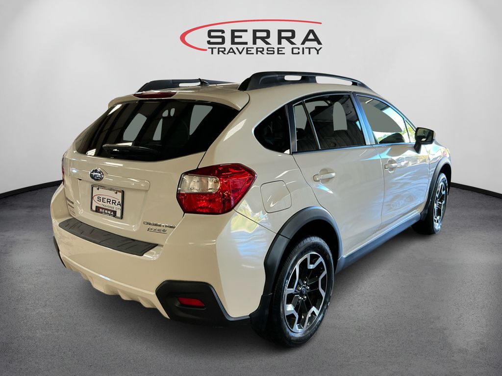 2017 Subaru Crosstrek 2.0i Premium photo 4